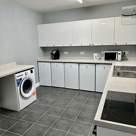 Cosy Ensuite Double Room, Near Heathrow Airport Northolt  Экстерьер фото